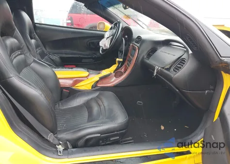 2004 Chevrolet Corvette из США, поврежденный, VIN 1G1YY22G945102061